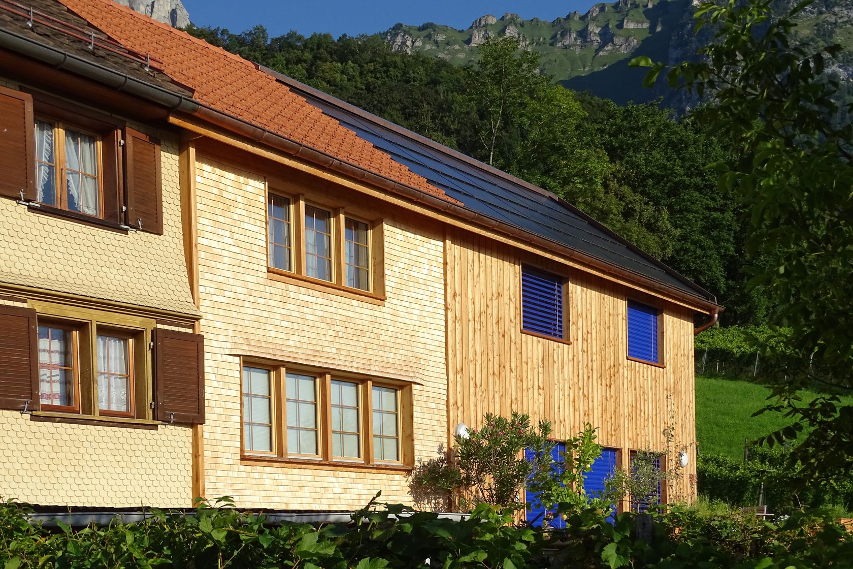 Umbau eines alten Holzbaus in Sax